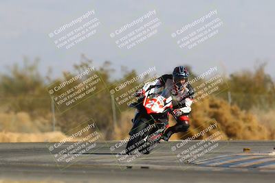 media/Jan-14-2024-SoCal Trackdays (Sun) [[2e55ec21a6]]/Turn 2 (1025am)/